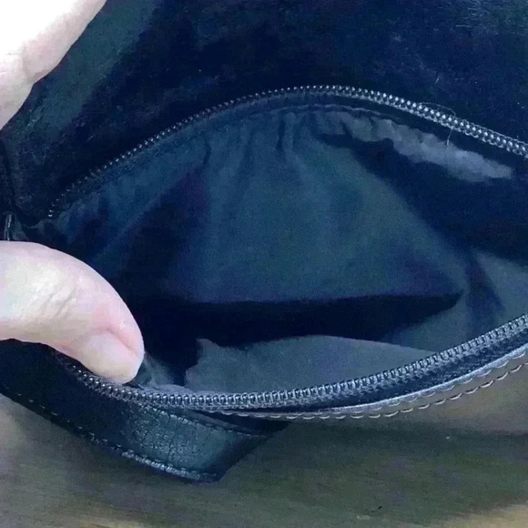 Giani Bernni Black Leather Crossbody bag - Picture 10 of 10